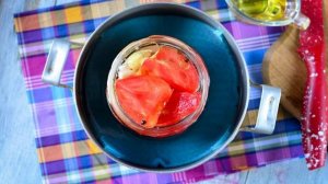 Помидоры с луком и маслом на зиму