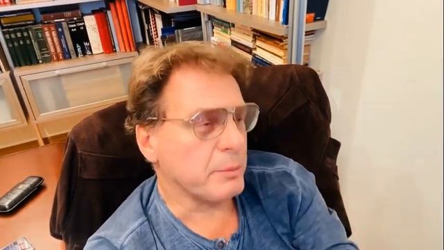 Уроки финансовой грамотности от Дани Милохина © смотреть онлайн