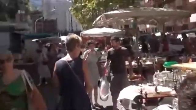 The Porta Portese Market in Rome смотреть онлайн