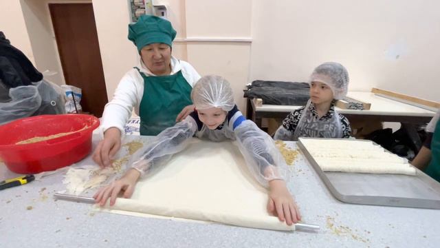 Изготовление турецкой пахлавы на мастер-классе _Турецкие сласти_