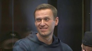 При большом скоплении журналистов, а также иностра...в проходит заседание по делу Алексея Навального