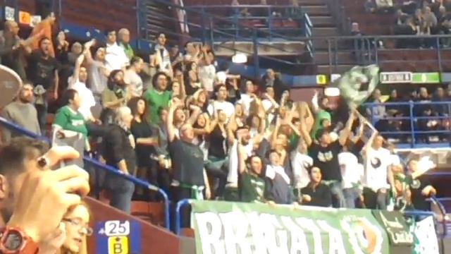 "Ale ale Mensana ale" al Forum смотреть онлайн