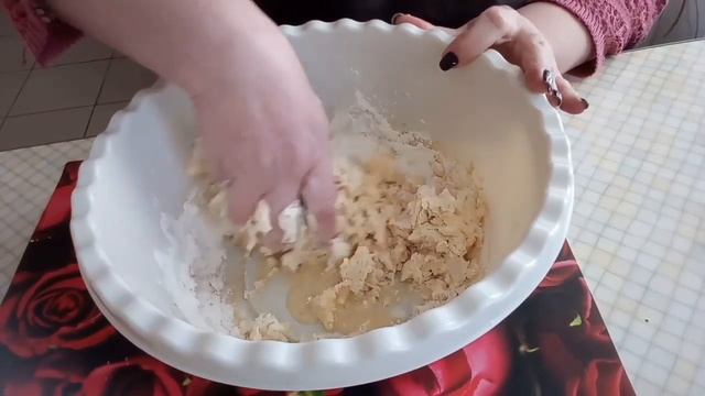 Как выжить в кризис? Рогалики за пять минут. Bagels for tea كعك الشاي Bagel untuk teh 茶百吉餅 차 베이글 смотреть онлайн