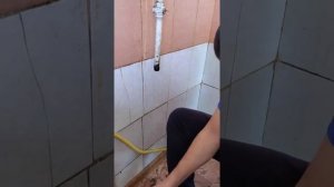Подключил газовую плиту и газовую колонку.