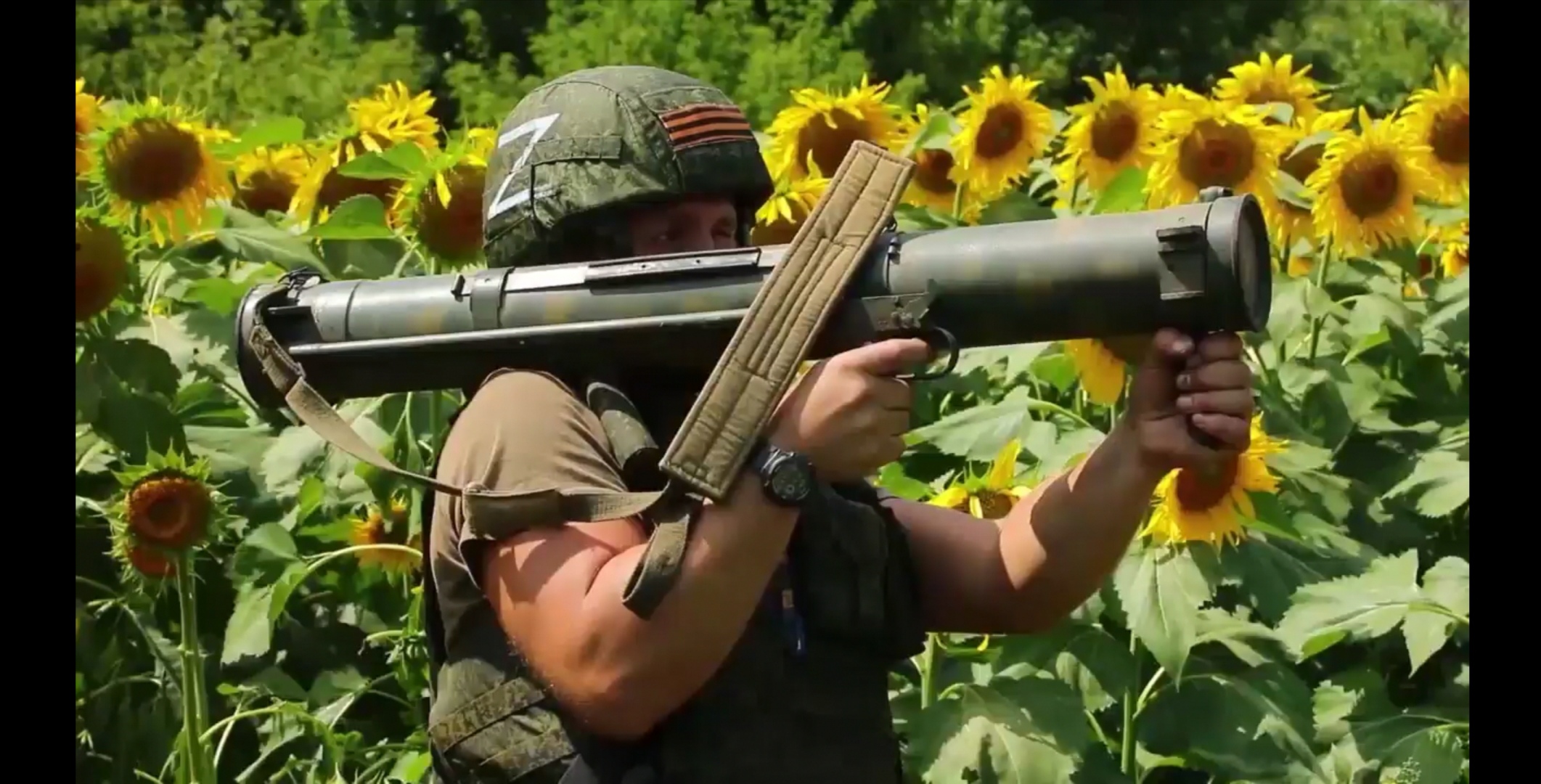 Спецоперация на украине последние новости сейчас военхроника. Американский гранатомет. Пулемет гранатомет.