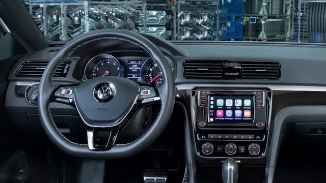 2018 Volkswagen Passat GT - Reviews: Debuts in Detroit Auto Show смотреть онлайн