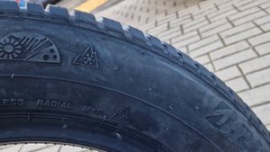 Bridgestone Weather Control A005 Evo 215 65 R17