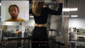 Подтягивание в гравитроне широким хватом. Биомеханика и техника выполнения. Разбор