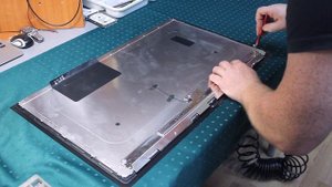 Чиcтка матрицы от пыли iMac 27 (2012)