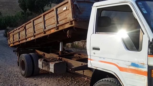 Britannia Export - RECENTLY SOLD: Left hand drive Toyota Dyna 300 14B 3.6 diesel 7.5 ton tipper. смотреть онлайн