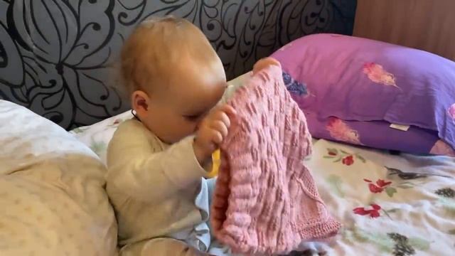 На рынок. Какие ленивые. Пусть все видят, не снимать же только хорошее все. смотреть онлайн