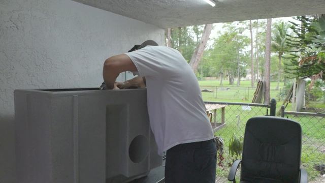 Lighting & Heating a Medium Vision Cage! смотреть онлайн