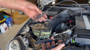 2005 W203 Mercedes C230 Kompressor Coolant Expansion Tank Install