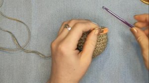 DIY: Новогодний шарик. Шарик на елку. Шарик из джута, связанный крючком.