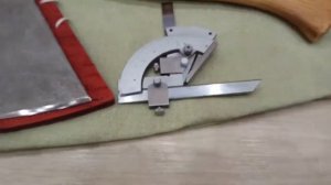 Два мясорубных топора ИЖСталь на березе и ясене. Угол заточки 50°.