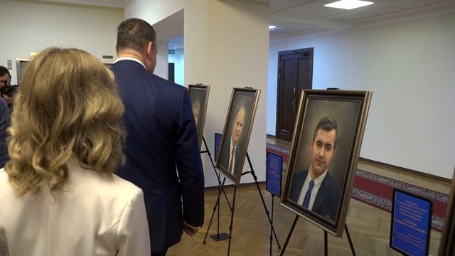 Леонид Слуцкий открыл художественную выставку «Лидеры. Россия — ОАЭ»