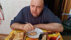 Мукбанг. Тосты с паштетом и чай. А Вы верите в бессмертие души?