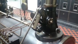 паровой двигатель