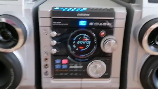 музыкальный центр SAMSUNG MAX-KJ740 смотреть онлайн