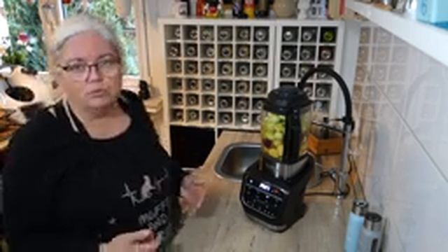 Rosenkohlcemesuppe mit Gorgonzola im Ninja Blender смотреть онлайн