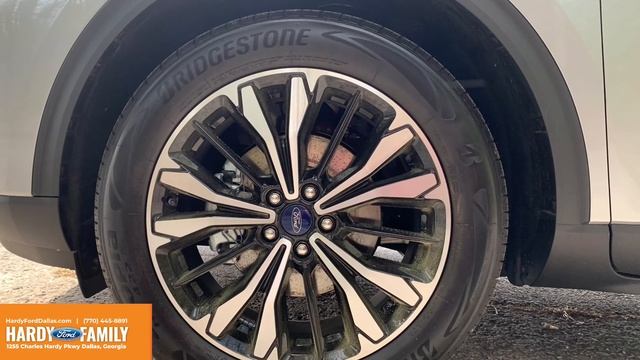 2021 Ford Escape SE Sport Hybrid in Iconic Silver смотреть онлайн