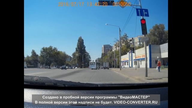 17.07.2016 промчался на красный , нарушение пдд, Ростов-на-Дону смотреть онлайн