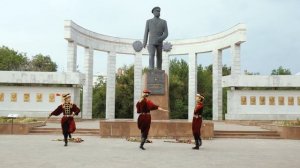 Танец калмыцких нойонов «Зәәснгә би»