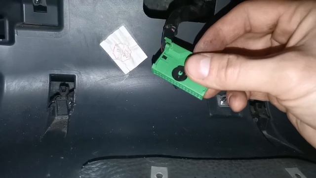 Как заменить лампочки в панели приборов на Приоре и Калине