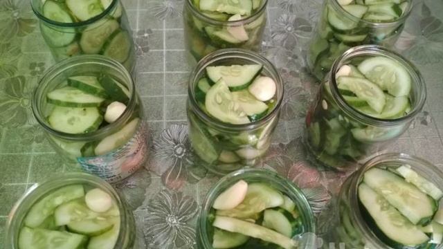 Салат огурцы резанные с кетчупом на зиму
