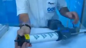 Пистолет для герметика аккумуляторный на 310 и 600 мл ElectraFlow, PC COX