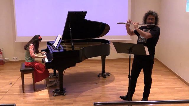 Little Red Riding Hood and a Wolf with a Flute, Composed by Myrsini Kagarlis (13) смотреть онлайн