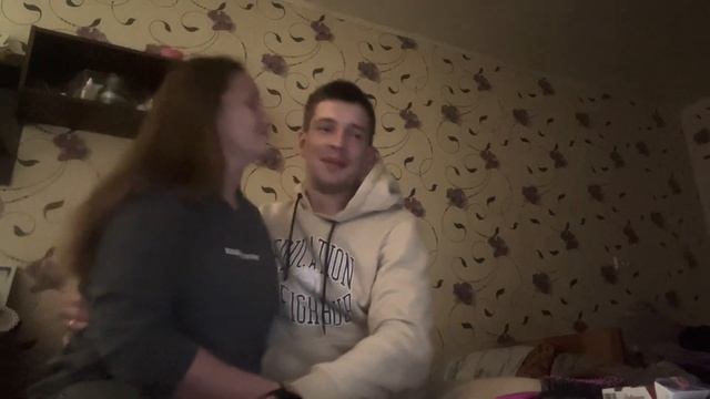 ПОДАРИЛА МУЖУ ПЕСНЮ!!! ЕГО РЕАКЦИЯ?! ??? смотреть онлайн