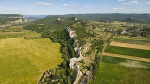 Крым. Бельбекская долина, предгорный Крым. 4K video.