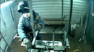 Как сделать брусья напольные с площадкой для отжиманий на ладонях #32