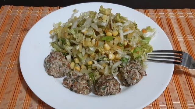 Сыроедческие котлеты и  салат из чёрной редьки и дикорастущих трав. Природные витамины весной!!!