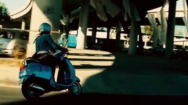 Transformers 1 - Car Chase Scene | Transformers