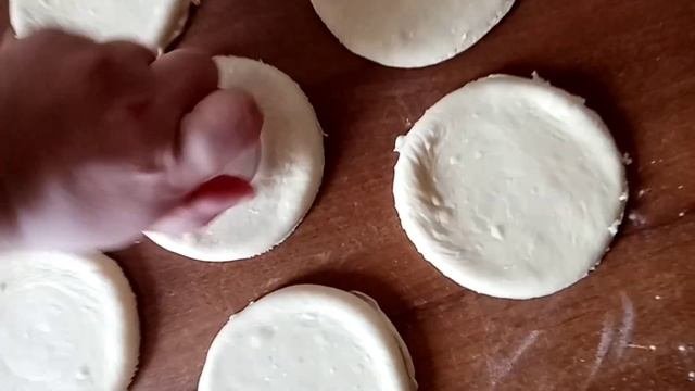 #Пончики#Домашниерецепты Самый вкусный рецепт пончики. Домашным условия пончики.Пончики