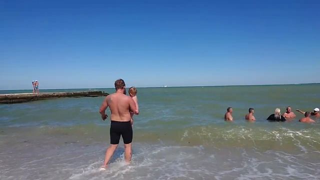 Крымское море это вам не Сочи смотреть онлайн