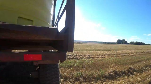 Сезон 2023. С утра на уборку овса а после обеда на ячмень. смотреть онлайн