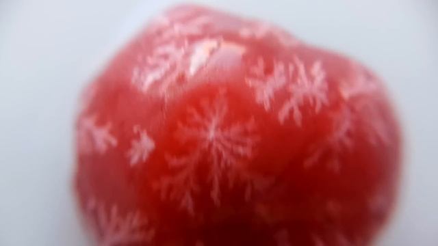 ЗИМНЯЯ ВИШНЯ ? (иней мороз внутри вишни снежинки и лед) смотреть онлайн