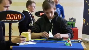 Новый мировой рекорд по сборке Пирамидки 0.91 ( Dominik Górny )