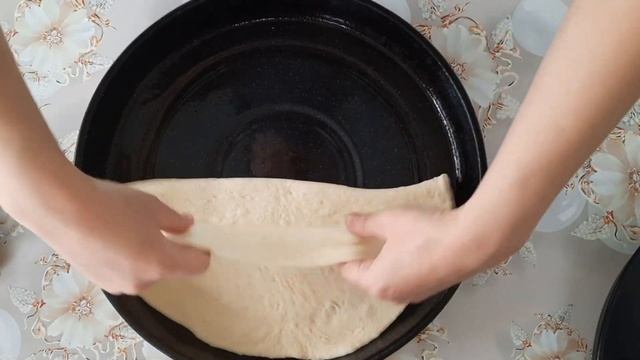Мясная домашняя пицца.