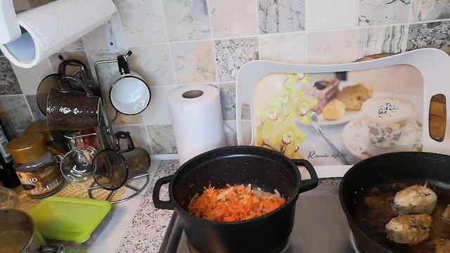 Минтай в томатном соусе с овощами !!! Вкусный рецепт, всегда пригодится =)#едаэтоискусство