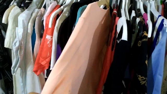 все по 3 маната осенние и зимние одежду 3 манат. NE ALSAN 2 - 3 AZN MAĞAZASI