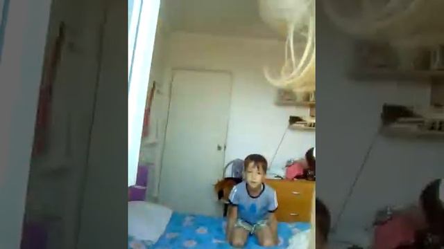 Мой брат Фрис кис!!!