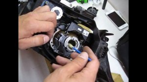 Как заменить лампу на  BMW E60/61и как почистить линзу фары.