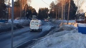 Скорая помощь с сиреной