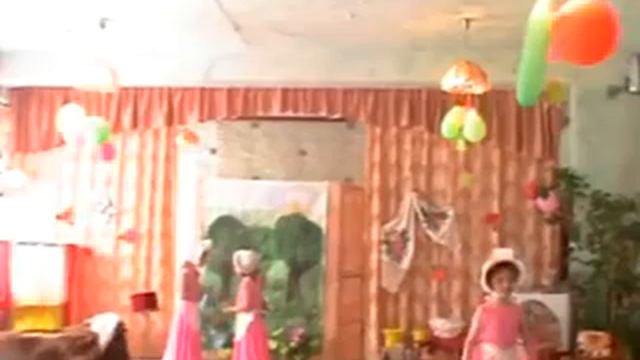 Yoshkar-Ola: Children's School Play and Ballet Performance (in Russian) смотреть онлайн