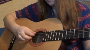 девушка красиво играет и поет))