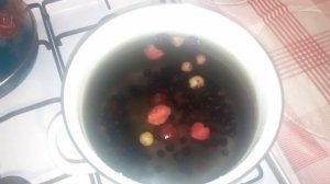 Как приготовить компот из замороженных ягод